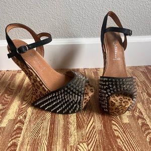 Leopard print Jeffrey Campbell size 8 platforms